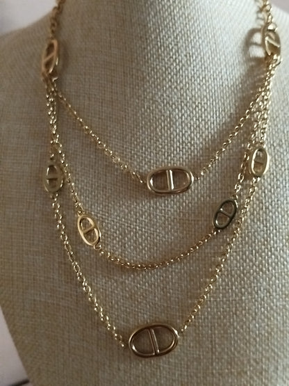Collier Ary